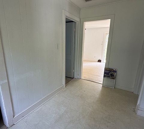 5th image of 189 Bloomfield Ln