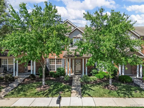 1111 Ridgeway Dr, Lake Saint Louis, MO 63367