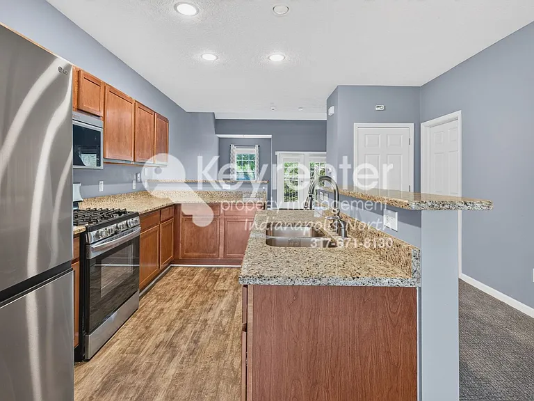 6589 Reserve Dr — Photo 8