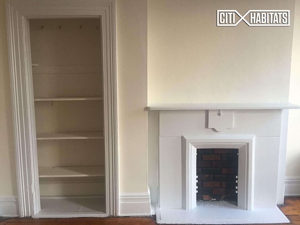 2nd image of 95 Greenpoint Ave APT 4R