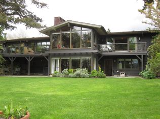 4276 Shoreclub Dr, Mercer Island, WA 98040