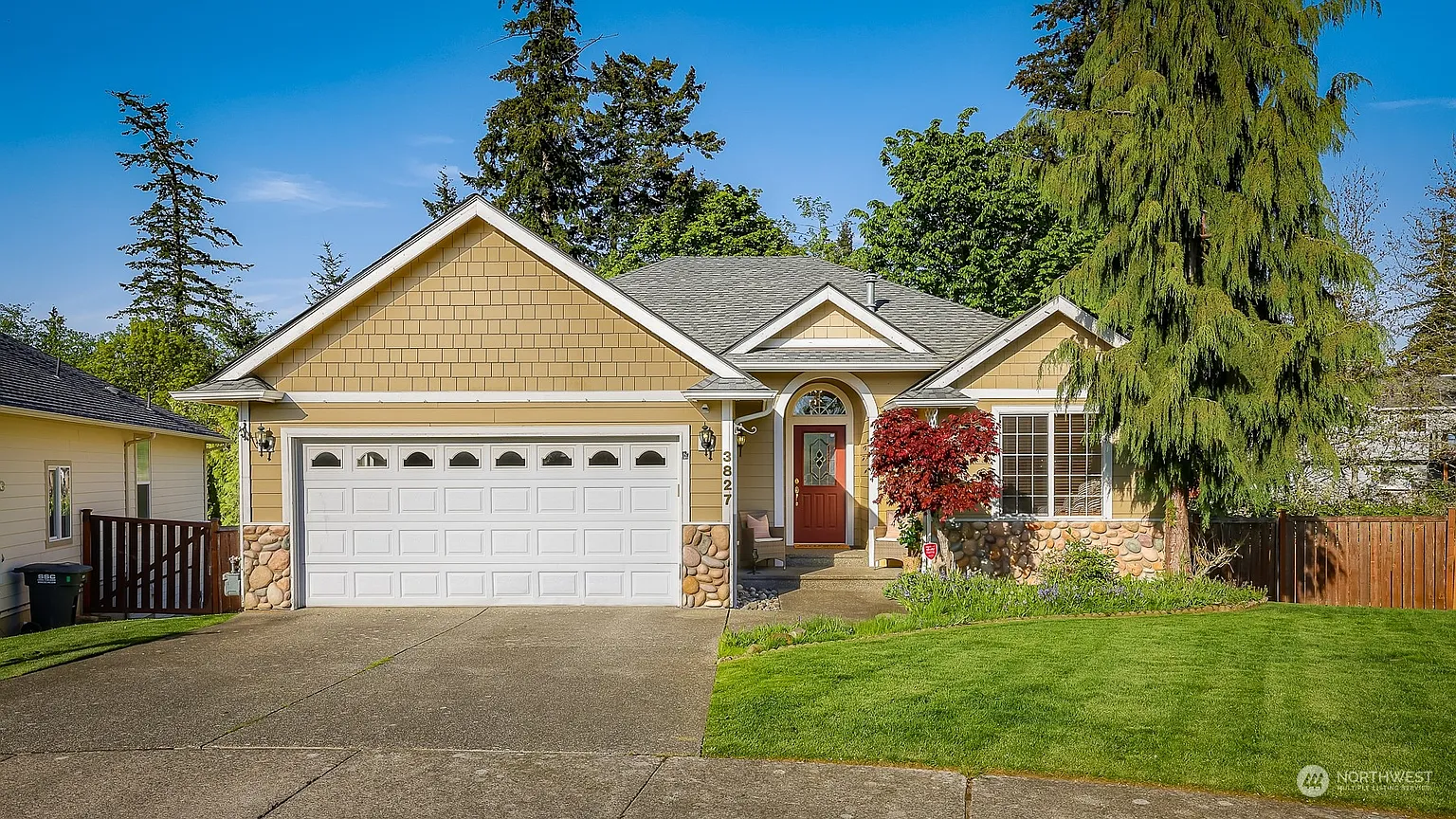 3827 Woodside Way photo 1