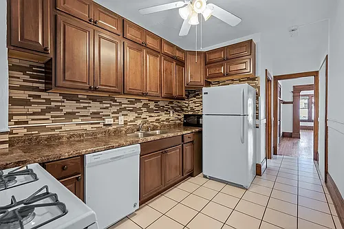 215 Saint Marys Ave SE #4 Photo 1 215 Saint Marys Ave SE #4 Photo 1