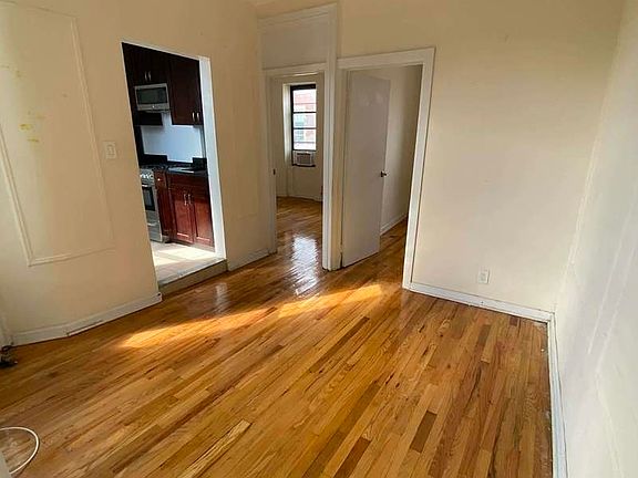 2nd image of 406 E 9th St #3F