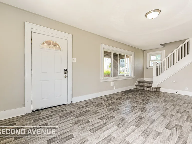 1506 Freemont St — Photo 9