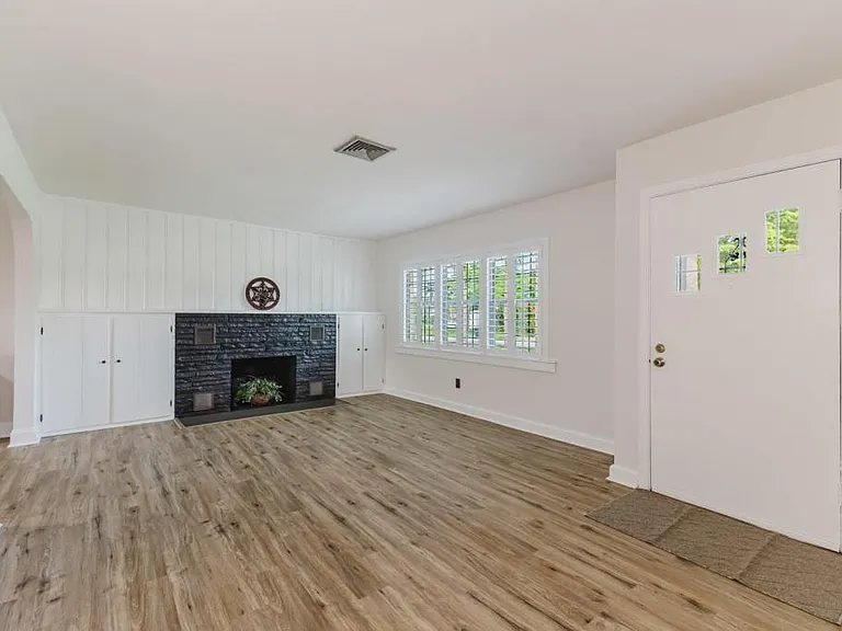 1310 La Faunce Way — Photo 10