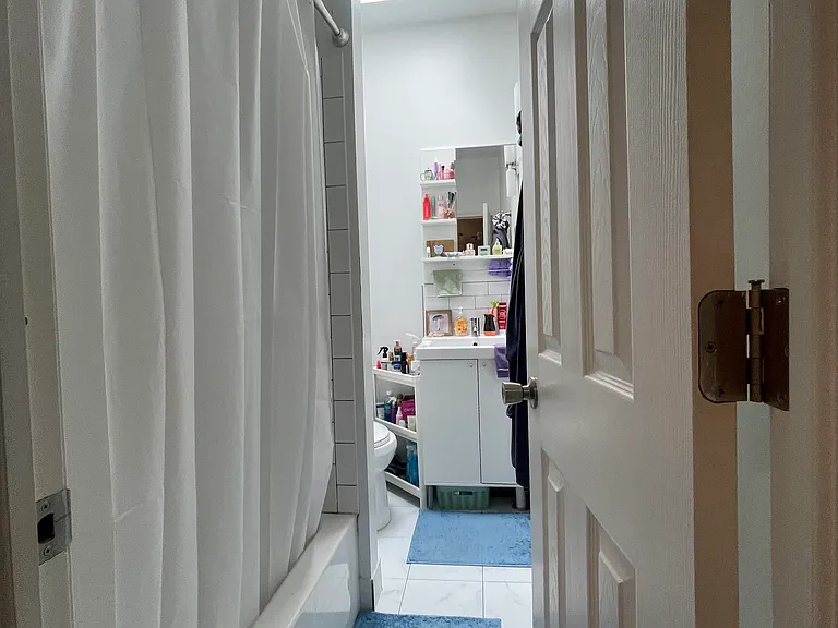 3222 Powelton Ave #3F — Photo 9