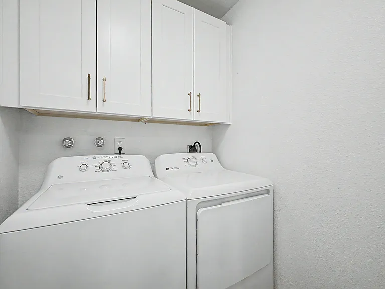 3922 E Sahuaro Dr — Photo 12