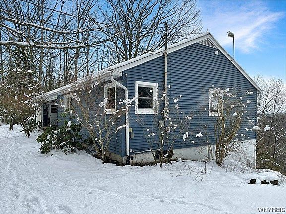 3rd image of 7503 Centerville Rd