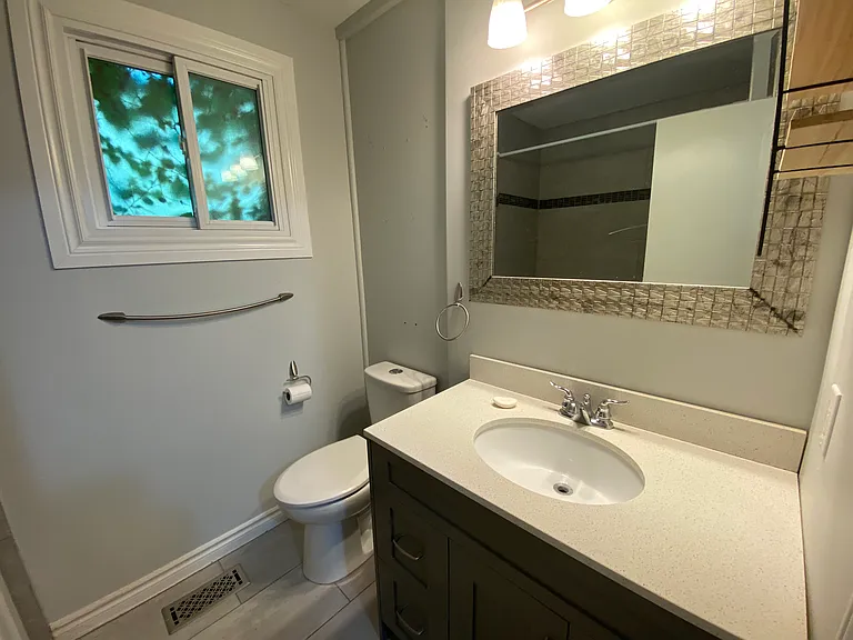 587 Bourne Pl #1 — Photo 10