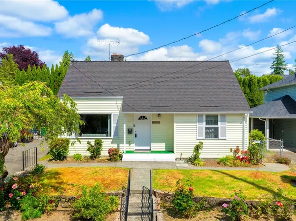 11418 Crestwood Drive S, Seattle, WA 98178