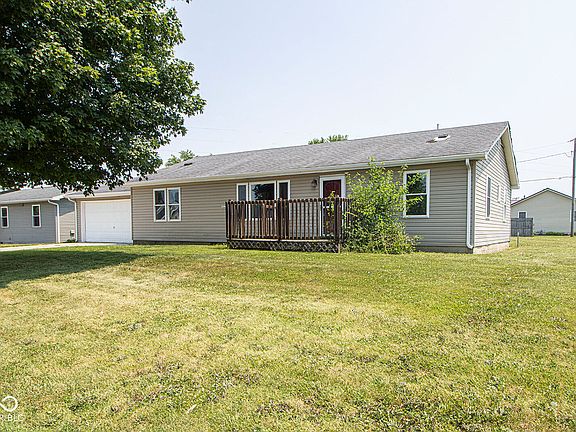 2nd image of 825 Rockshire Ct