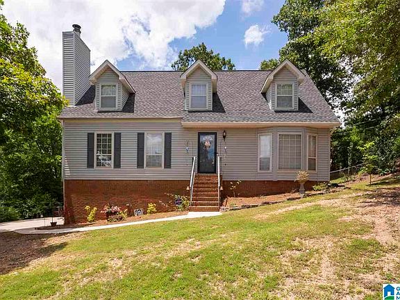 2nd image of 1383 Belmont Ln