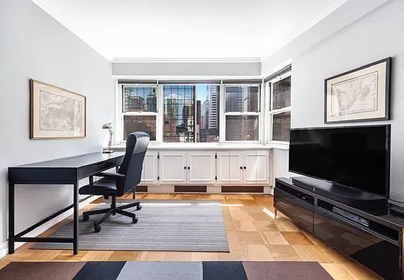 3rd image of 153 E 57th St APT 19D