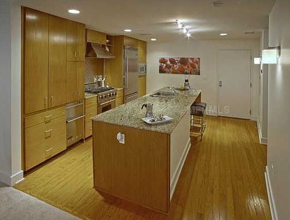2nd image of 1120 E Kennedy Blvd Unit 514