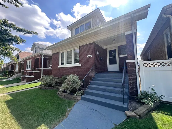 5839 W Eastwood Ave, Chicago, IL 60630