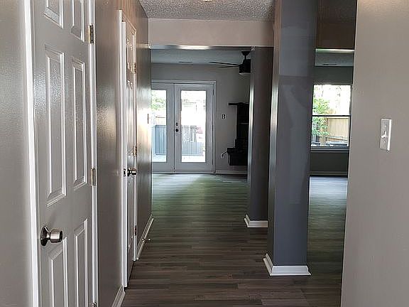 2nd image of 4726 Woodglen Ct
