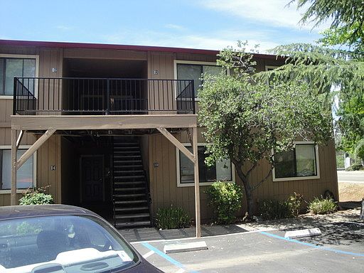 2nd image of 12 Pacific Ave