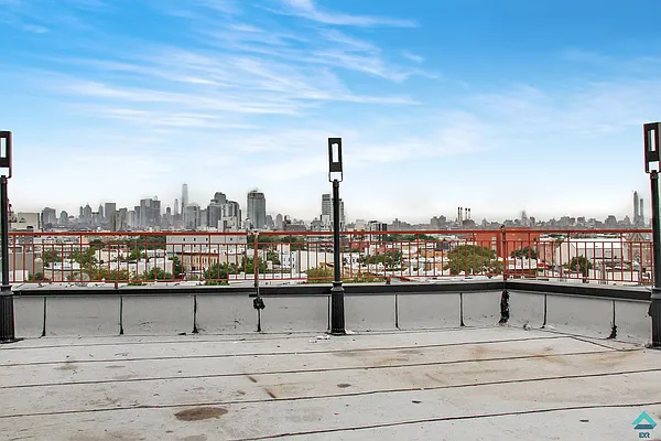 Rented by EXR | media 15