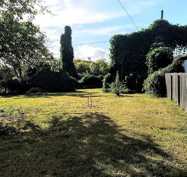 2372 Greenway Ave — Photo 15
