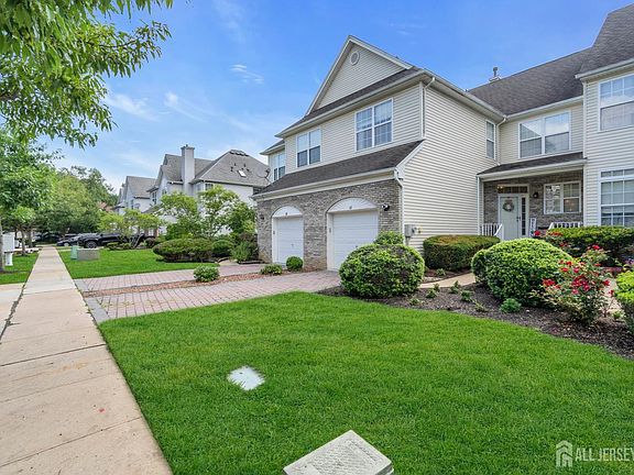 4th image of 18 Frost Ln