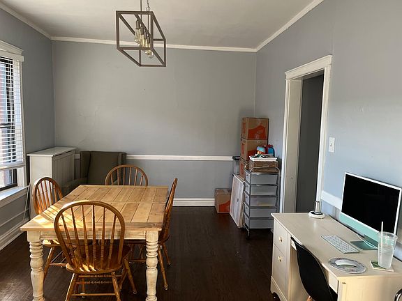 3rd image of 707 W Wellington Ave #100
