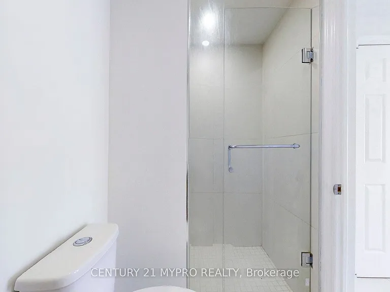 13 Manor Glen Cres #BASEMENT — Photo 12