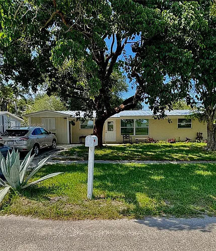 5809 Sullivan Rd Photo 1