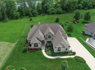 N39W23721 Broken Hill Cir N, Pewaukee, WI 53072