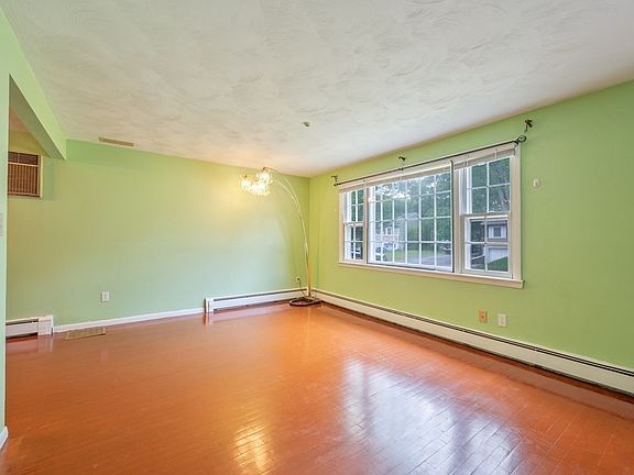 3rd image of 28 Stoughton St #B