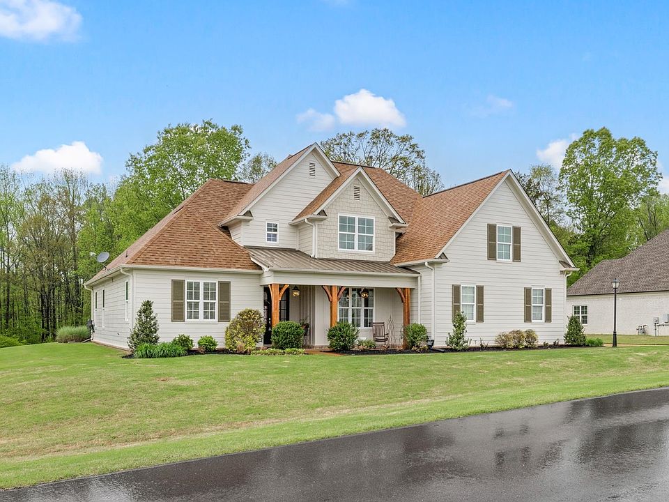 1st image of 130 Burrow Dr