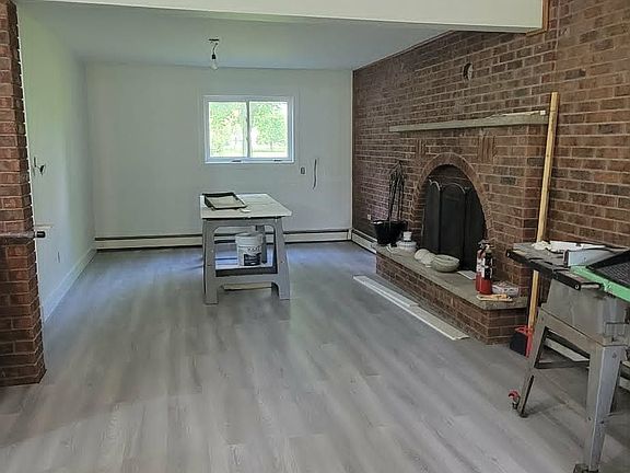 4th image of 3841 Miller Rd #3