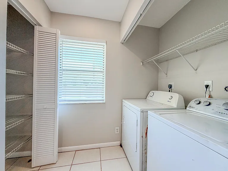 3148 N Dixie Hwy — Photo 4