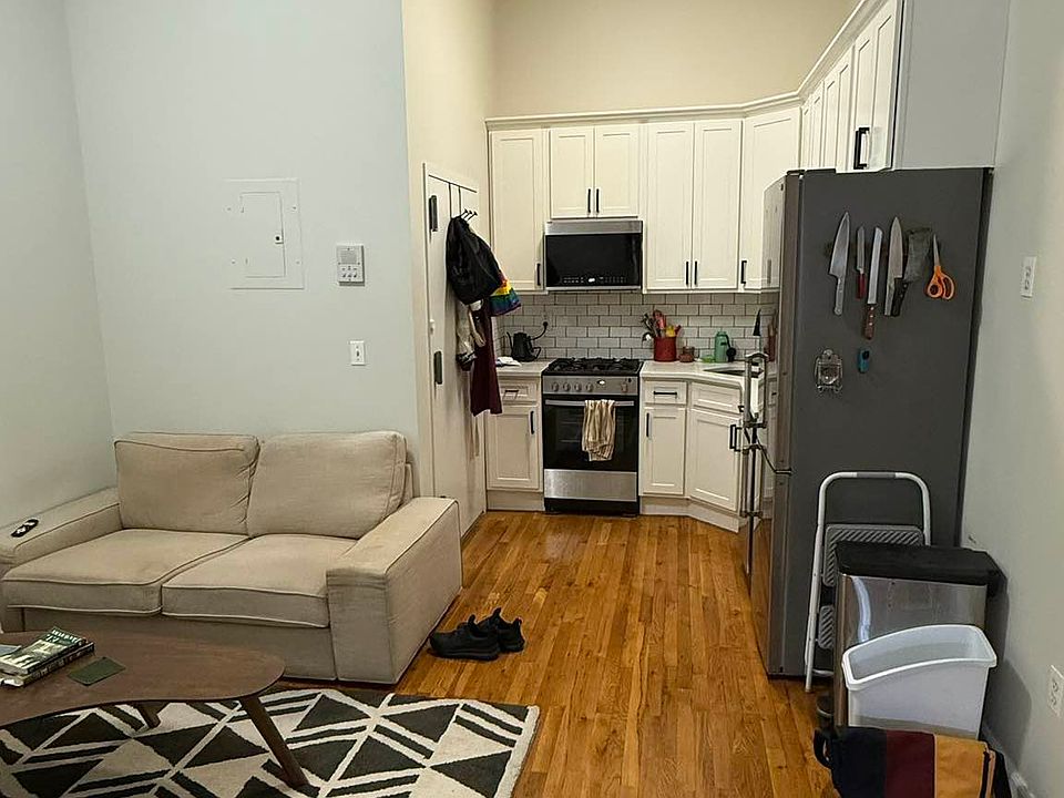 1st image of 372 5th Ave APT 3