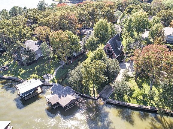 002_2018-10-27_113-Oak-Creek_MLS.jpg