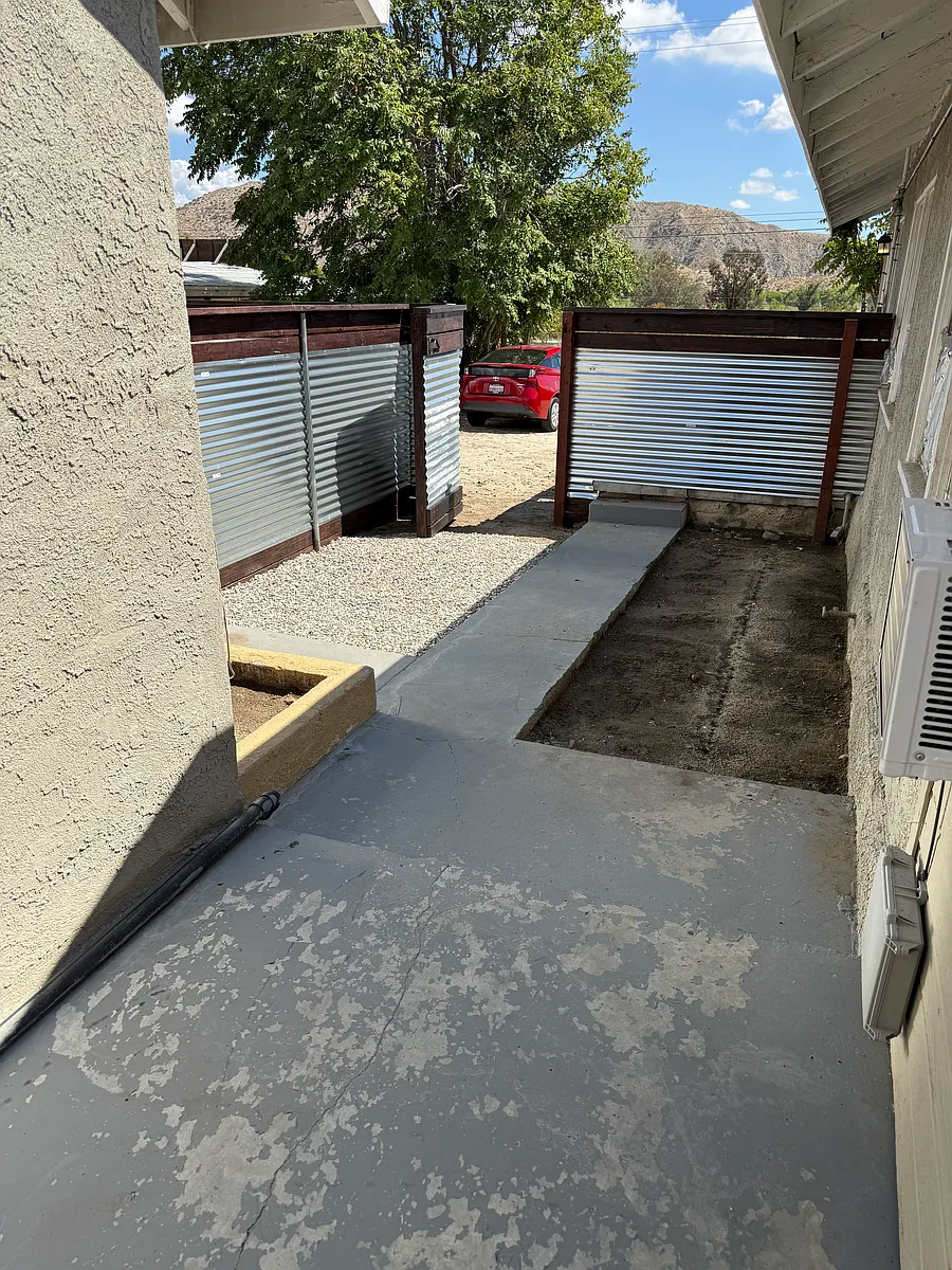 Building Photo - 49834 Twentynine Palms Hwy #B