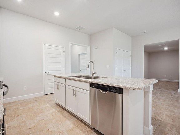 4th image of 8625 Giovanni Avenue