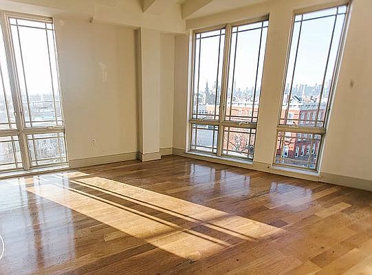 5th image of 71 N Henry St #5F