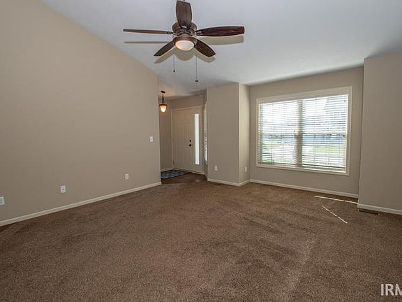 3rd image of 1410 Green Grass Dr