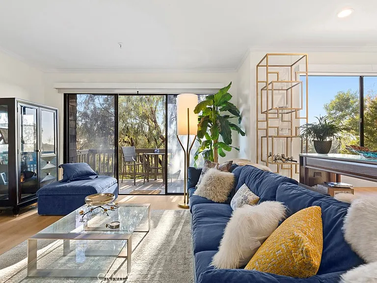 50 Sea Island Dr — Photo 9