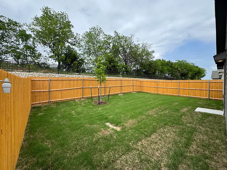 1409 Erie Dr — Photo 7