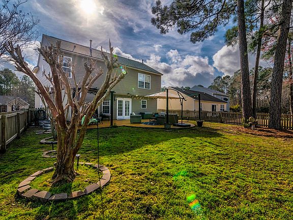 4th image of 200 Towering Pine Dr