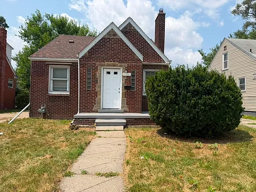 19325 Gable St Photo 1
