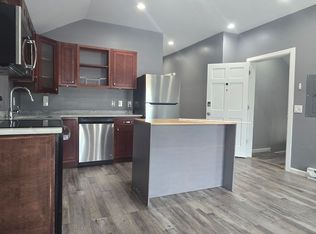 Beautiful 3/4 bedroom, 1 Bath, Albany, NY 12208