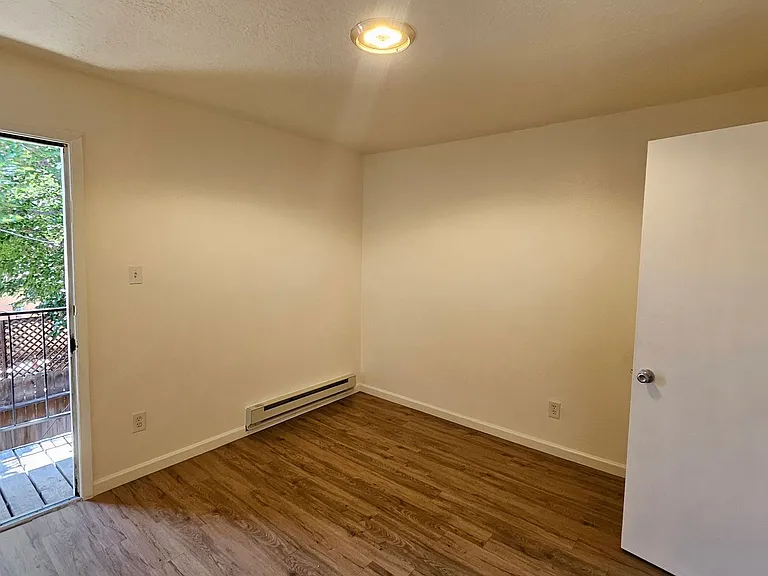301 Morningside Dr SE #A-F — Photo 16