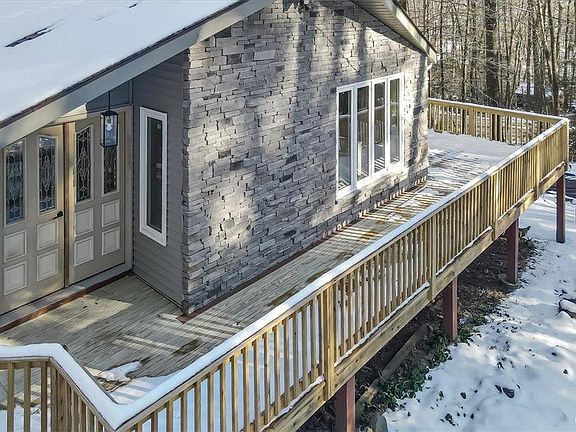 4th image of 152 Cobble Creek Dr