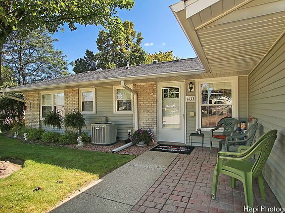 2nd image of 7433 Crest Hill Ct #7433