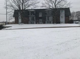 5011 N Montclair Ave, Peoria Heights, IL 61616