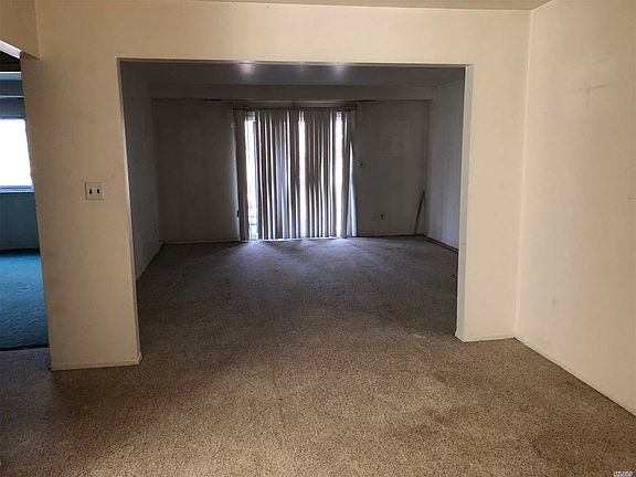 4th image of 9 Dogwood Ct