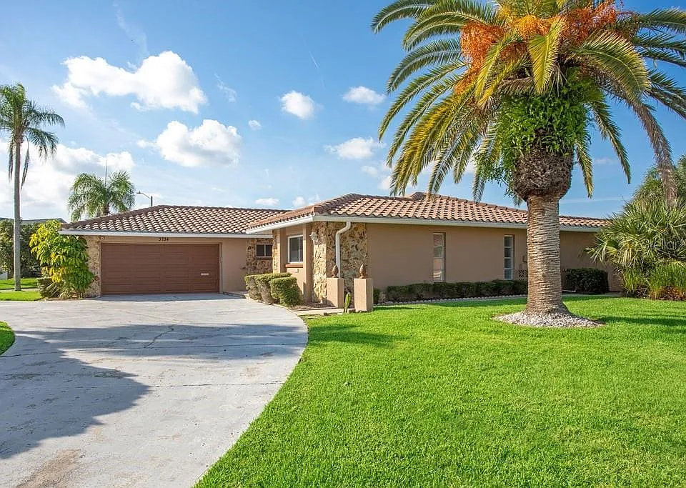 3734 Topsail Trl